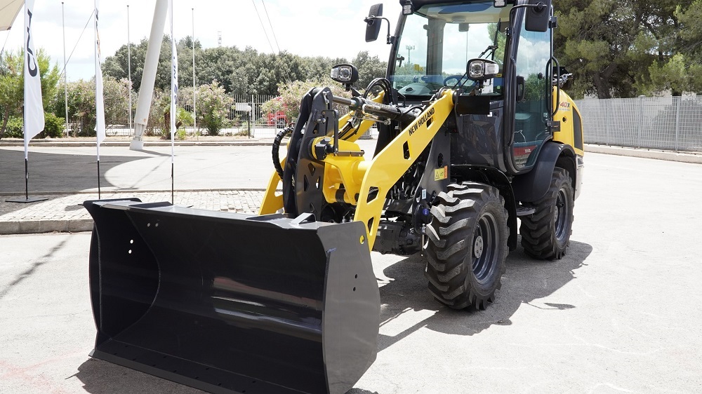 CNH inaugure une nouvelle ligne de production de chargeuses compactes électriques sur pneus