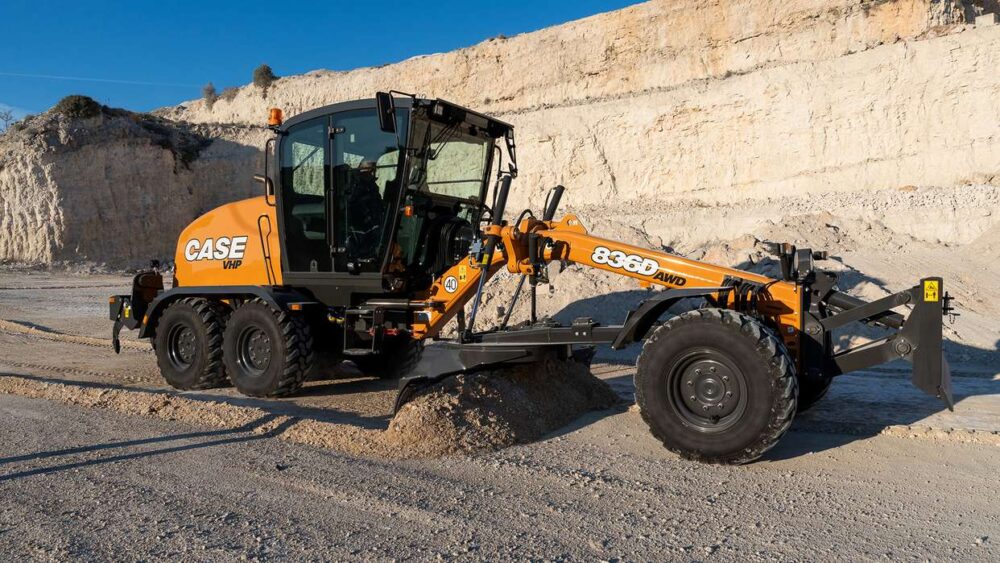 CASE Construction Equipment lance les Niveleuses de la Serie D side