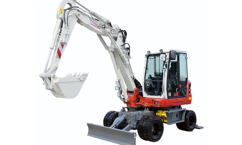 Takeuchi dévoile sa nouvelle pelle sur pneus TB370W